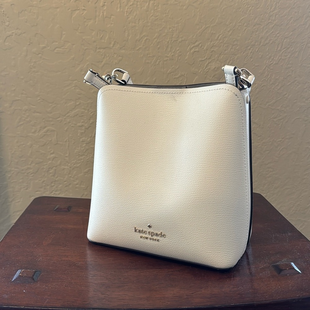Kate spade bucket bag
